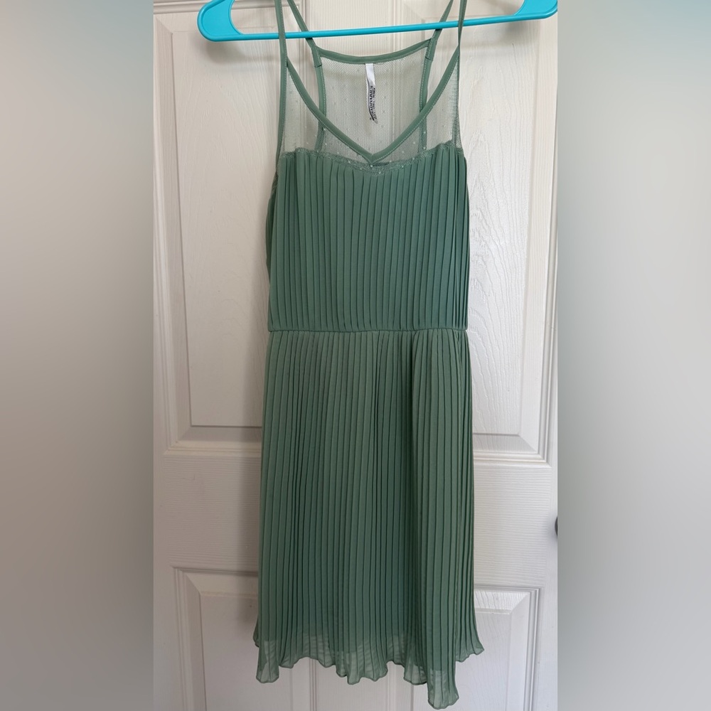 stradivarius Pleated Sage Green Maxi Dress